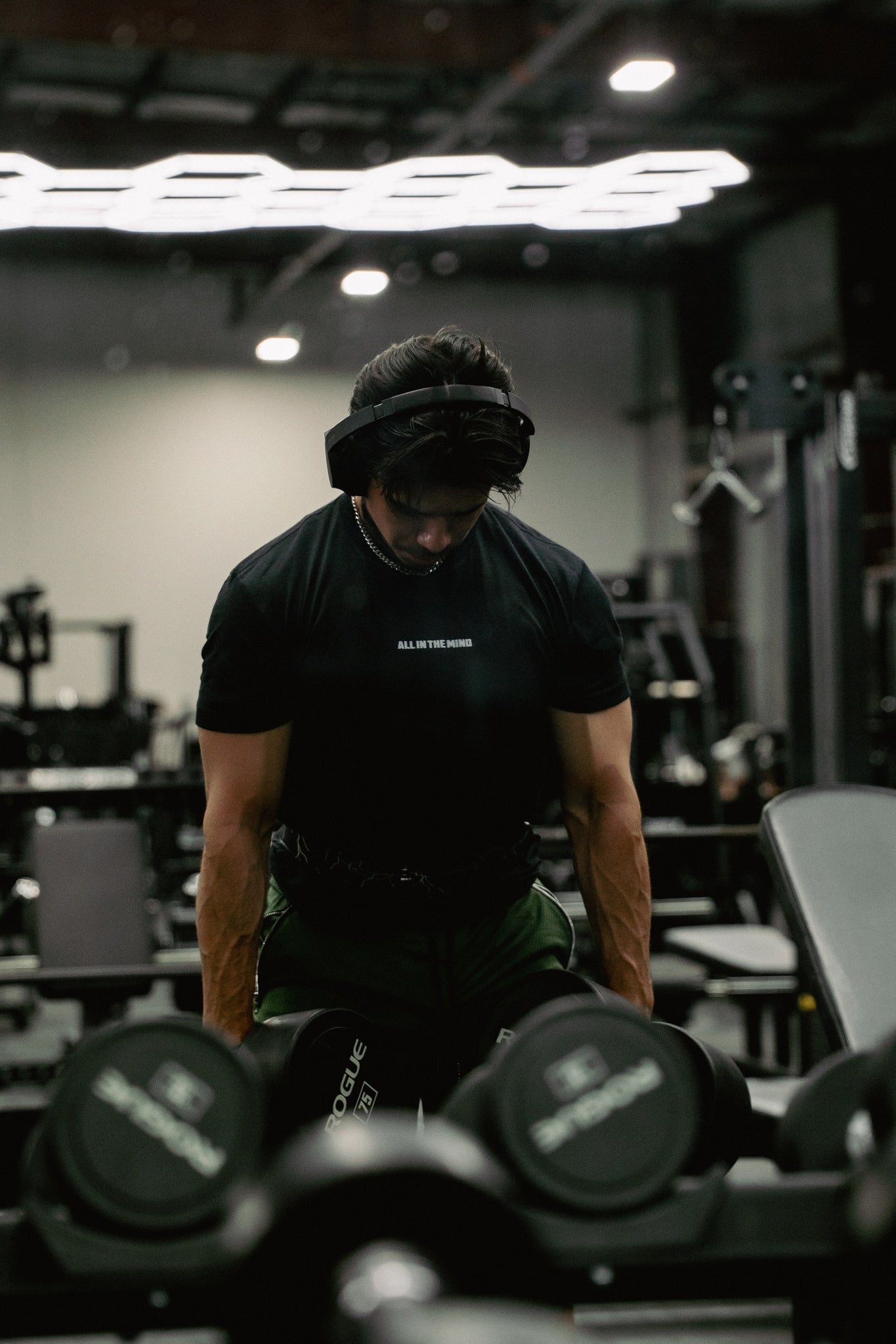 CORE LOGO SHIRT - BLACK