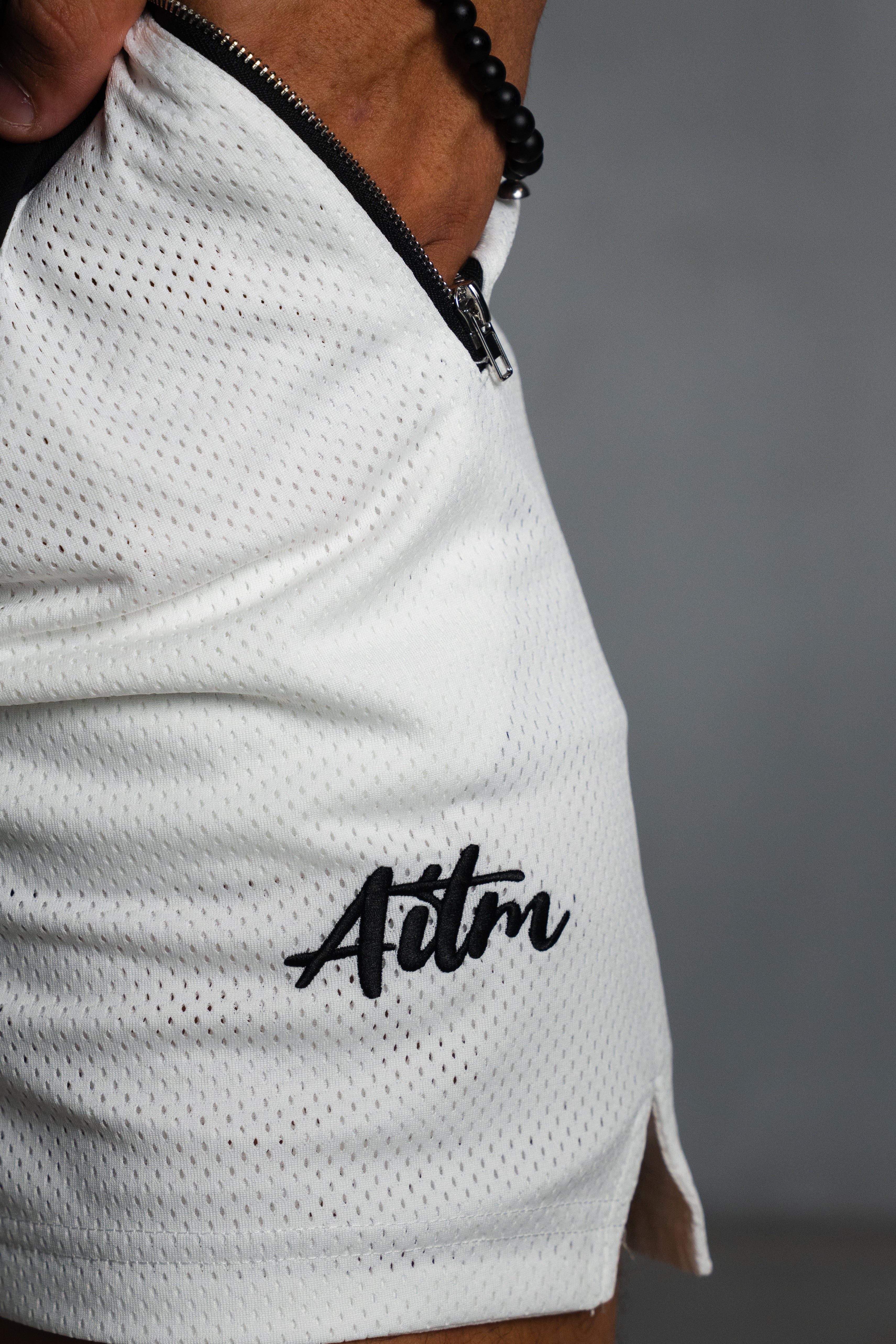 SIG MESH SHORTS WHITE