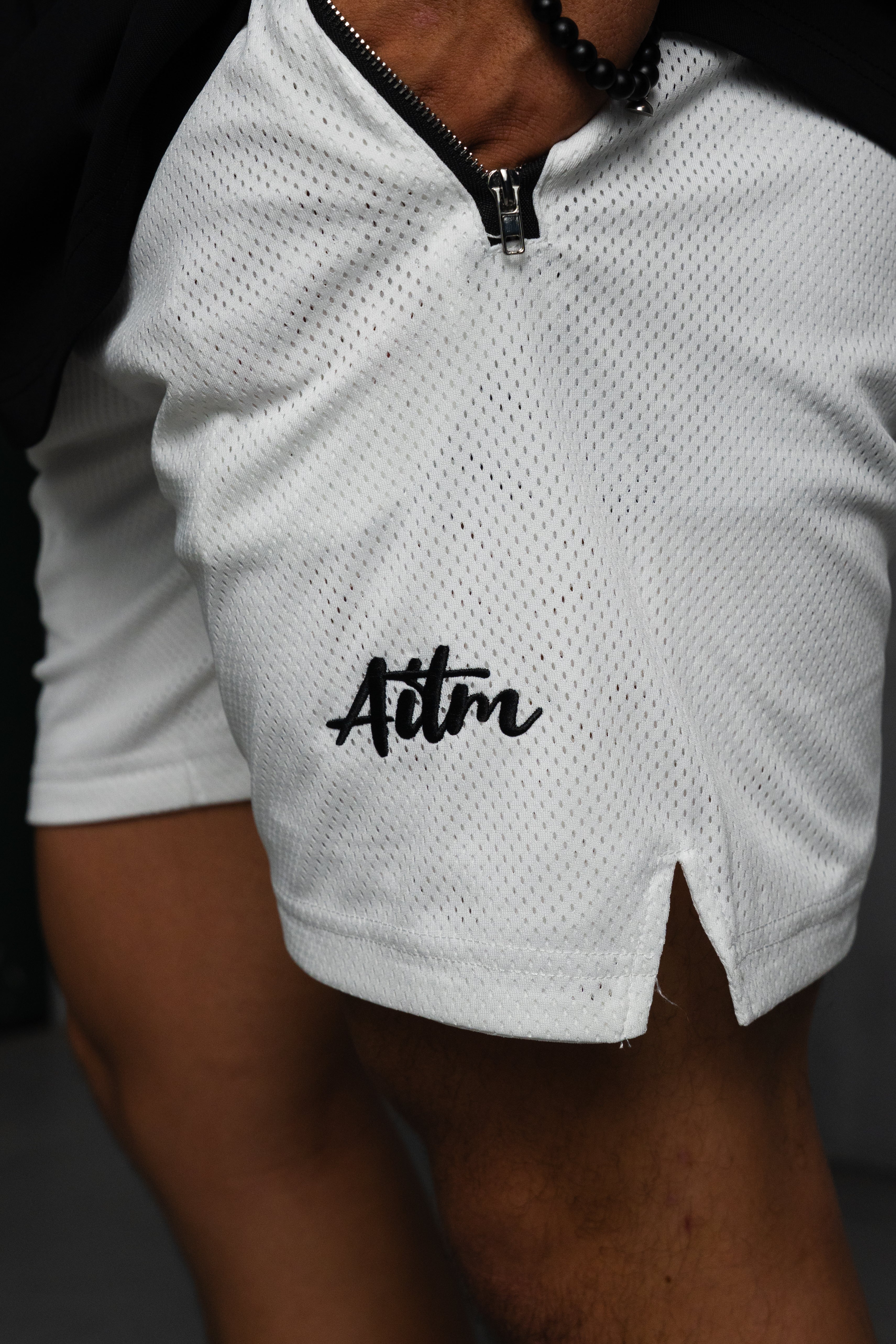 SIG MESH SHORTS WHITE