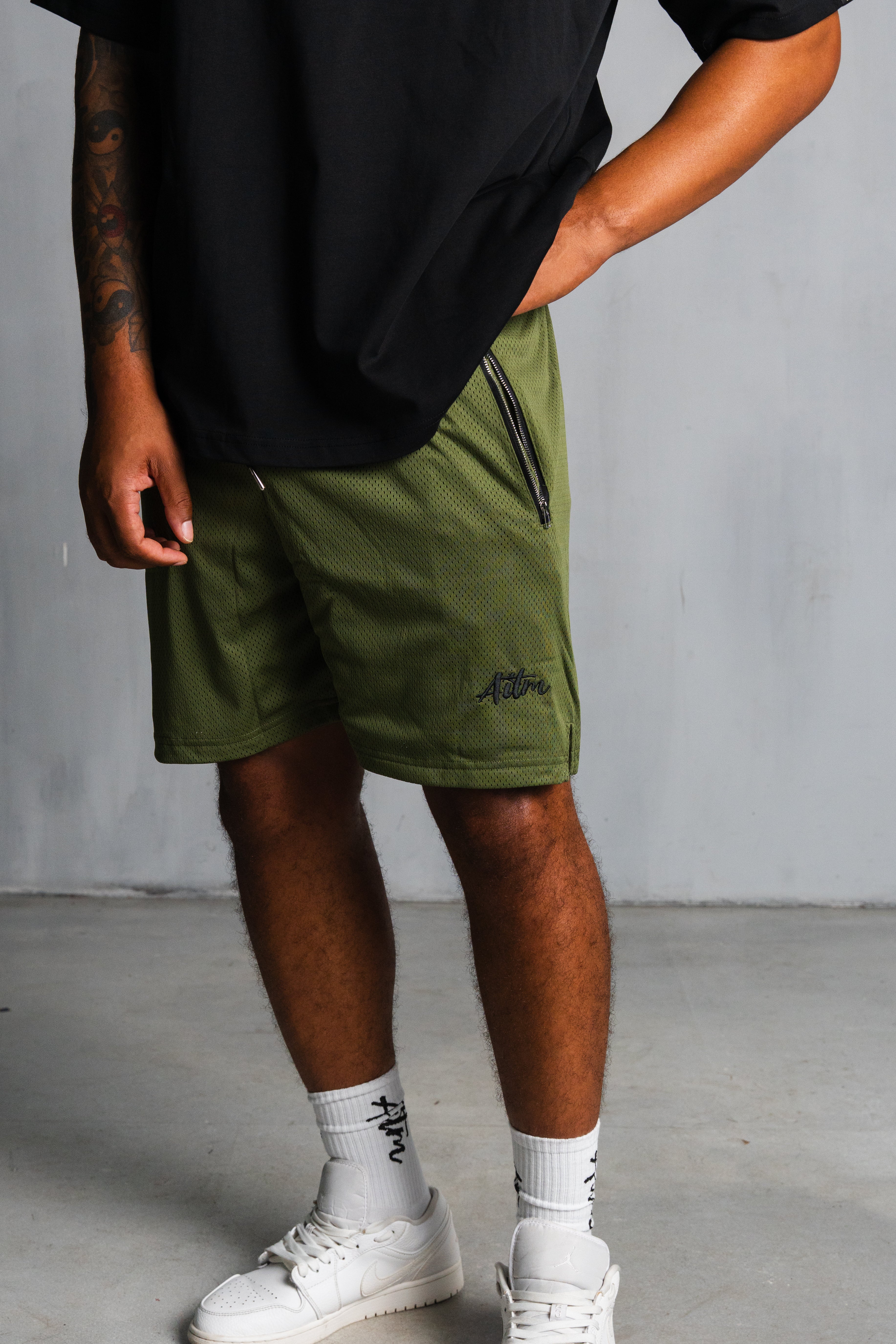 SIG MESH SHORTS OLIVE GREEN